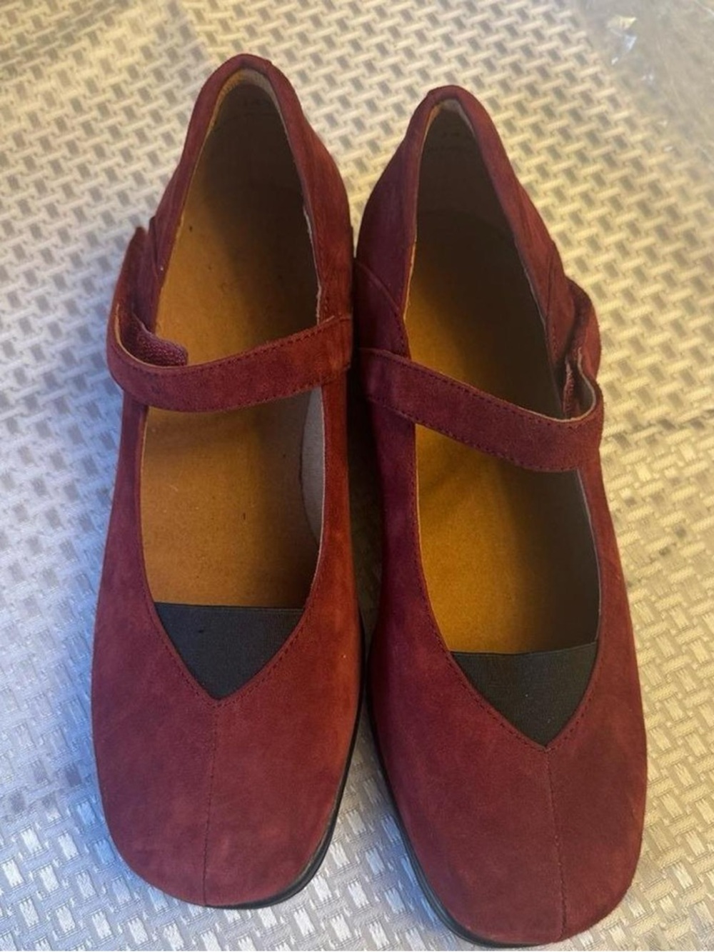 Ziera Red Suede Mary Jane Comfort Flats 8.5W Wide Bohemian Coquette Gorpcore